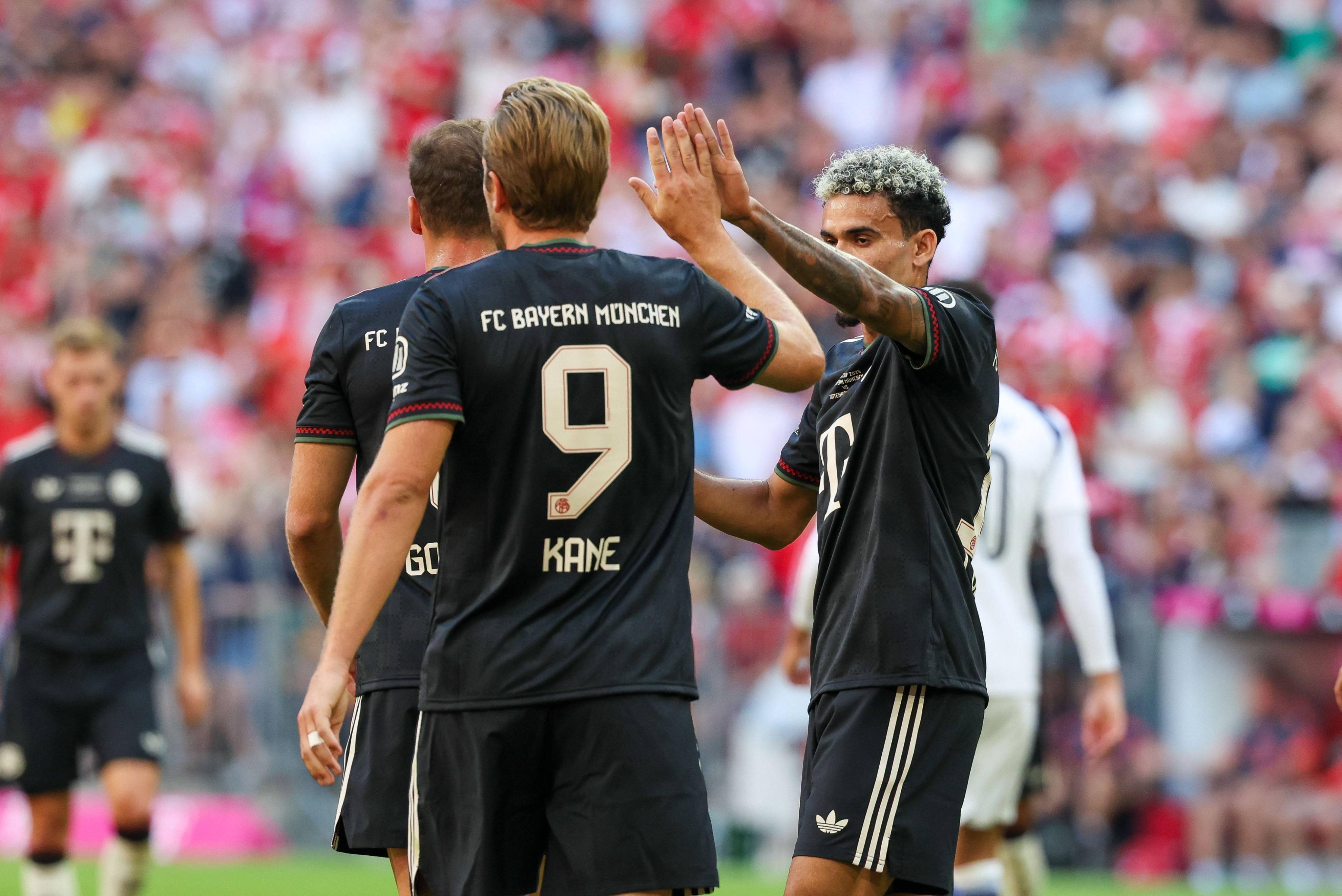 aiyouxi game-凯恩新星重要助攻表现突出，FPX前途光明！观众掌声雷动-aiyouxi game