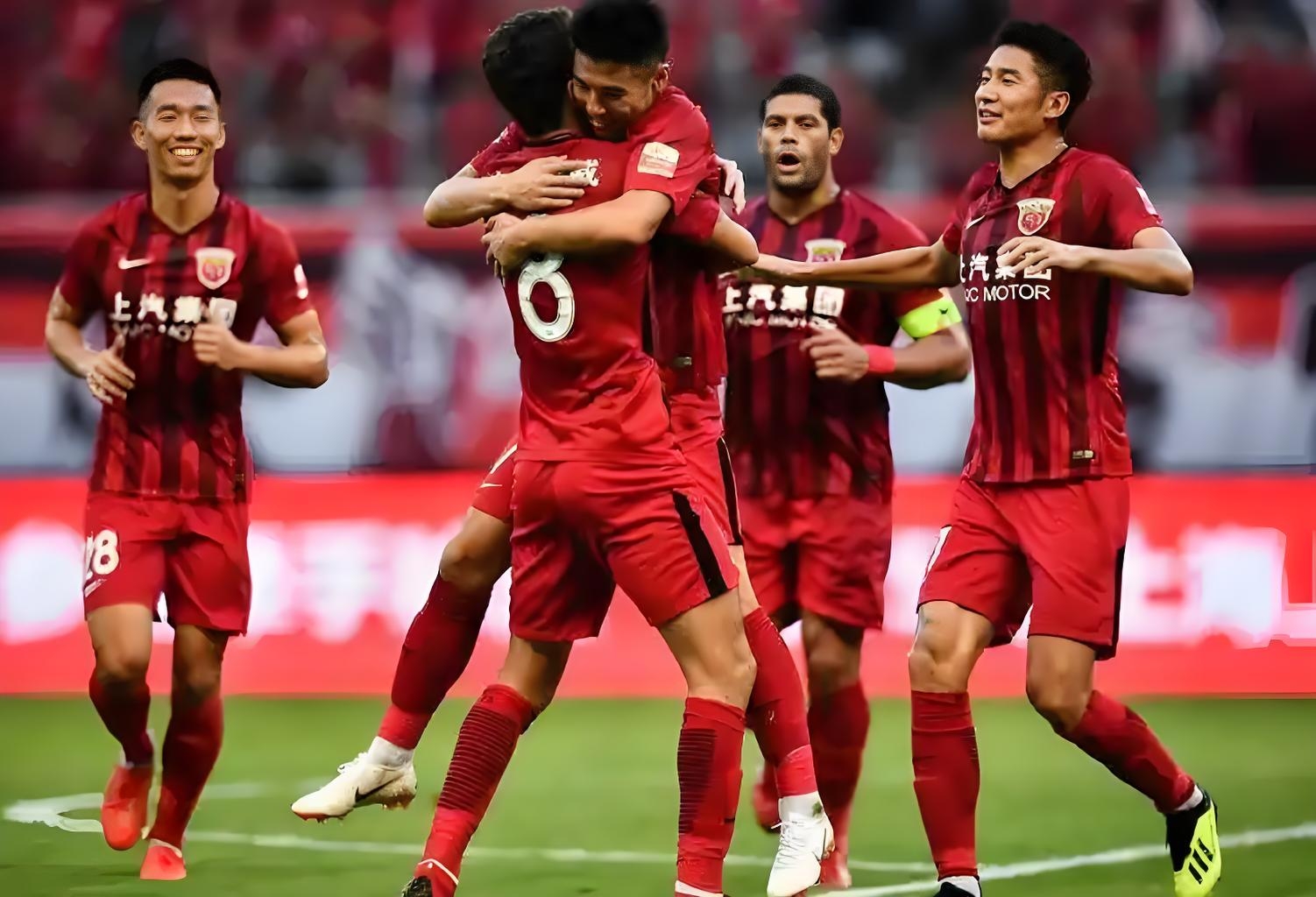 爱游戏官方入口-集结日全明星赛焦点战；上海海港防线松动；赛场秩序良好；细节决定成败-爱游戏官方入口